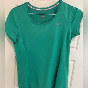 Nike Dry Fit tee size M